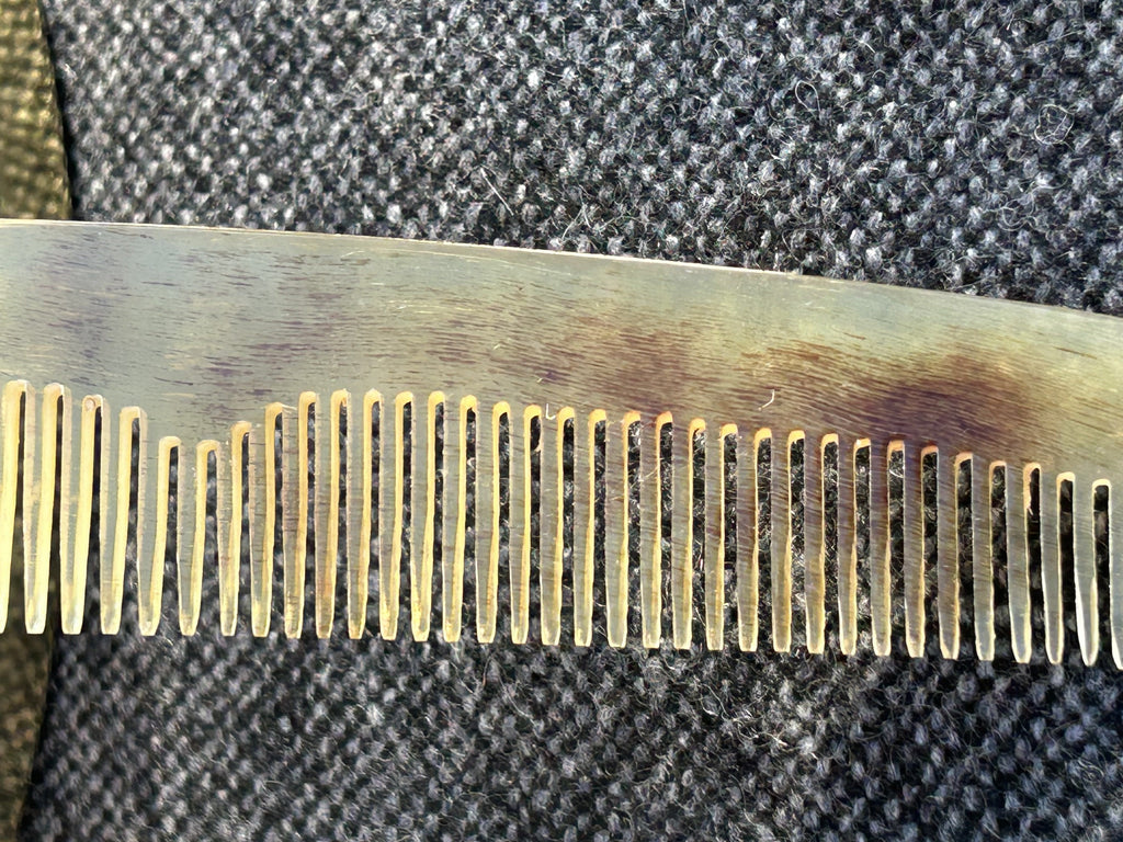 Peigne corne naturelle EPURE-M