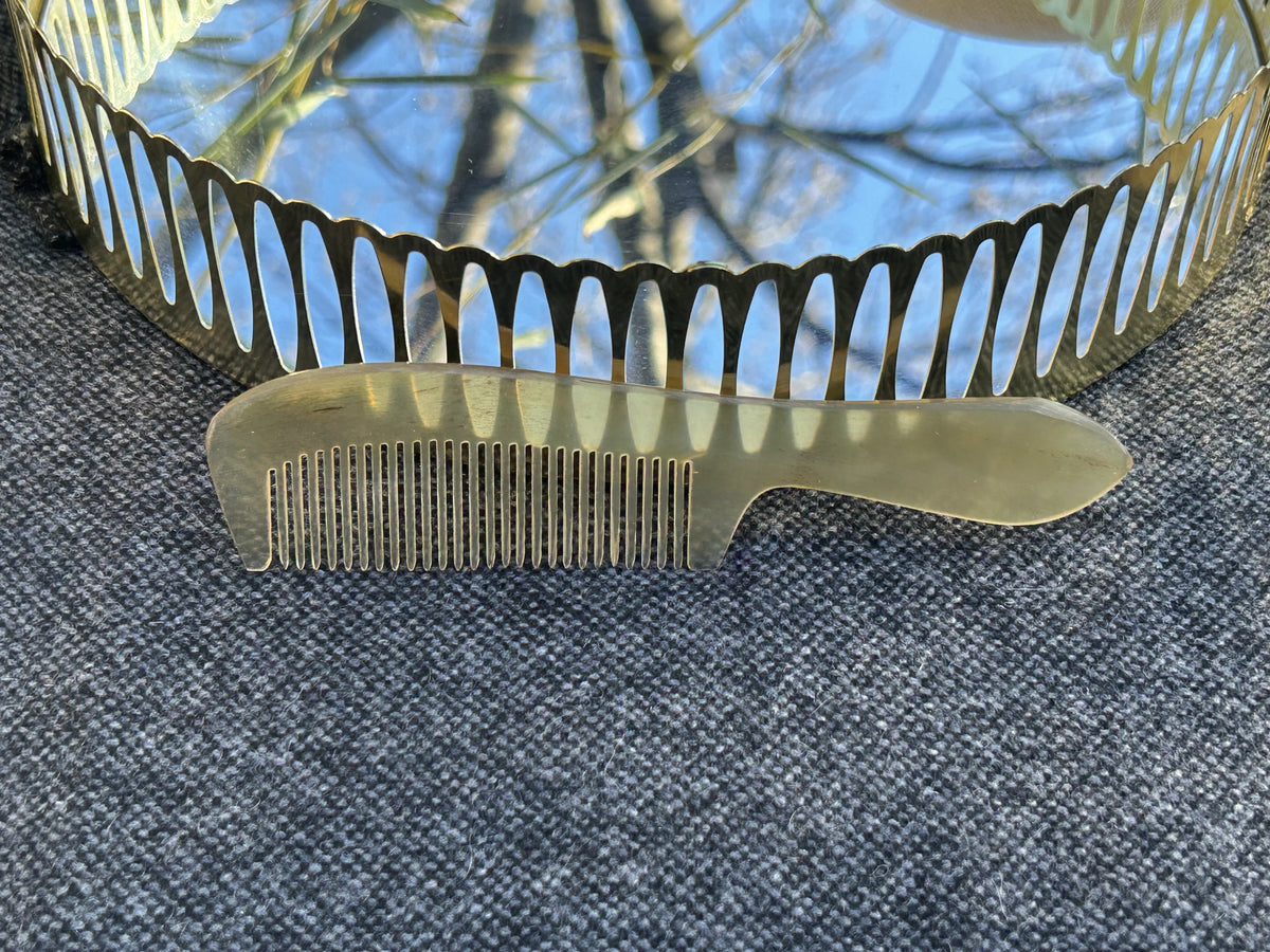 Peigne à barbe en corne Contour M – 15 cm